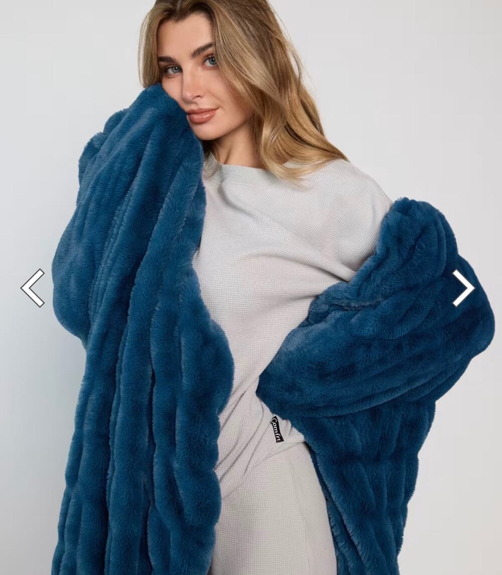 New Comfrt dreamer XL twilight blue blanket 90x90